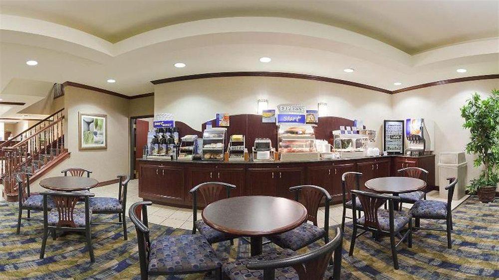 Holiday Inn Express Hotel And Suites Dfw-Grapevine By Ihg Extérieur photo