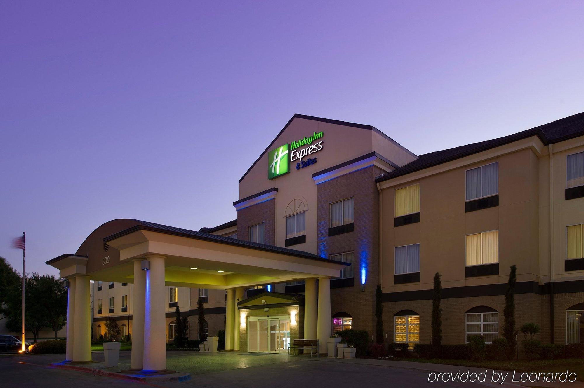 Holiday Inn Express Hotel And Suites Dfw-Grapevine By Ihg Extérieur photo